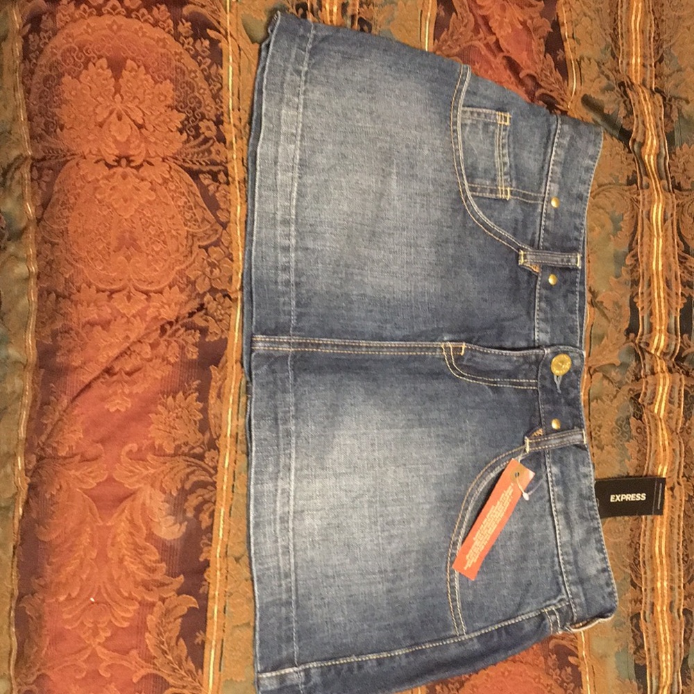 BNWT Express mini skirt 🎉 Moving sale! 🎉